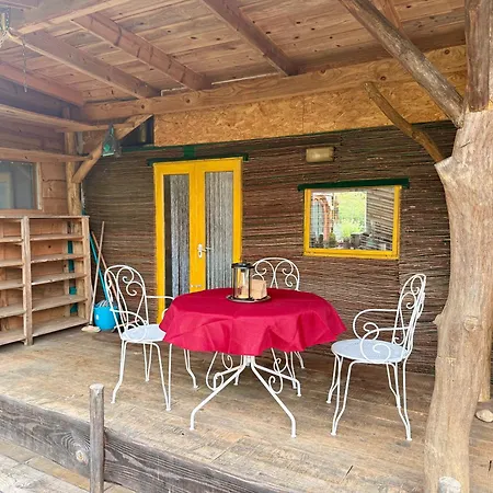 Small House, Charming Cabin, Cozy Place