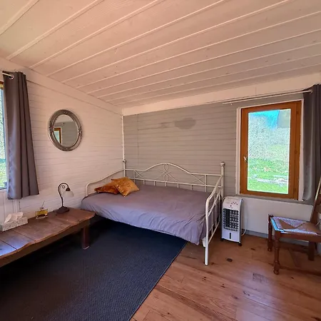 Small House, Charming Cabin, Cozy Place