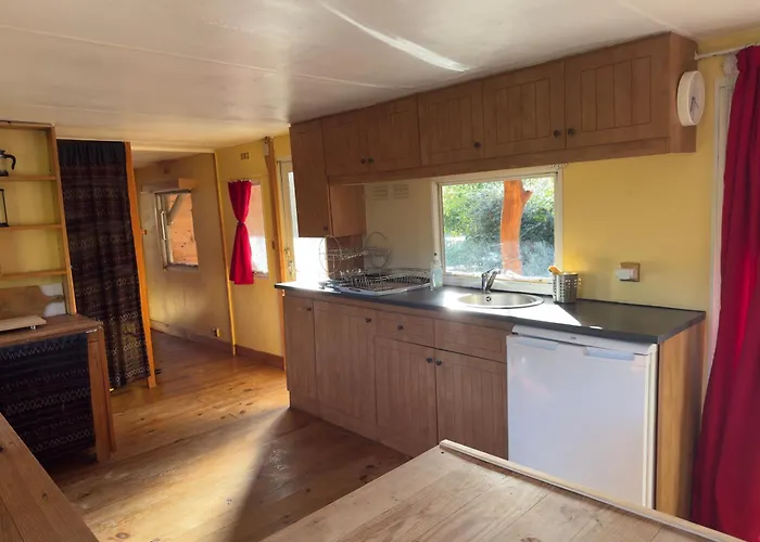 Small House, Charming Cabin, Cozy Place * Montbrun-Bocage