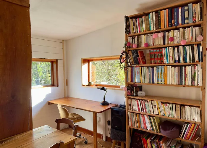 Small House, Charming Cabin, Cozy Place Сasa de vacaciones Montbrun-Bocage