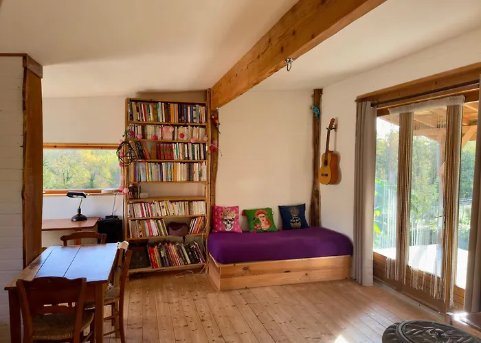 Small House, Charming Cabin, Cozy Place Montbrun-Bocage