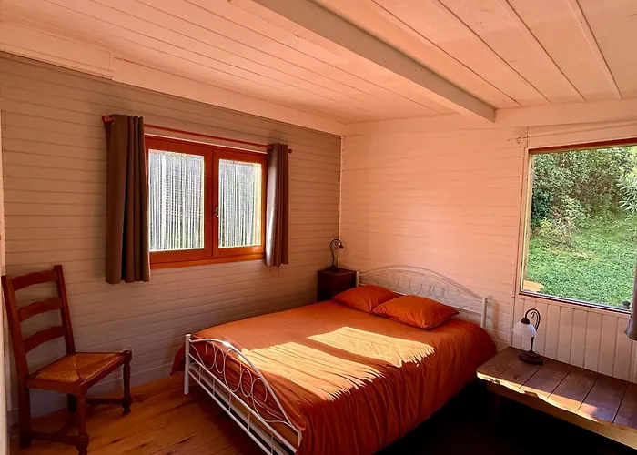 Small House, Charming Cabin, Cozy Place Сasa de vacaciones