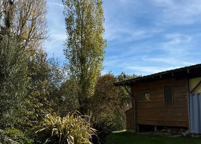 Small House, Charming Cabin, Cozy Place * Montbrun-Bocage