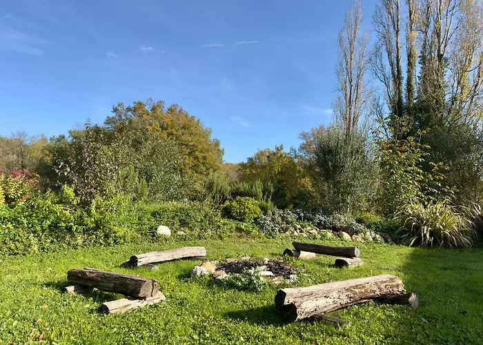 Сasa de vacaciones Small House, Charming Cabin, Cozy Place Montbrun-Bocage